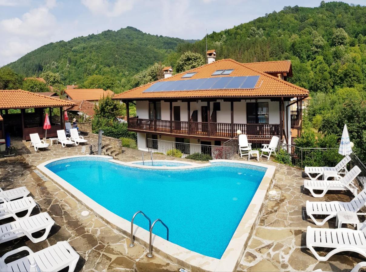 Family Hotel Chiflik Hills Luaran gambar