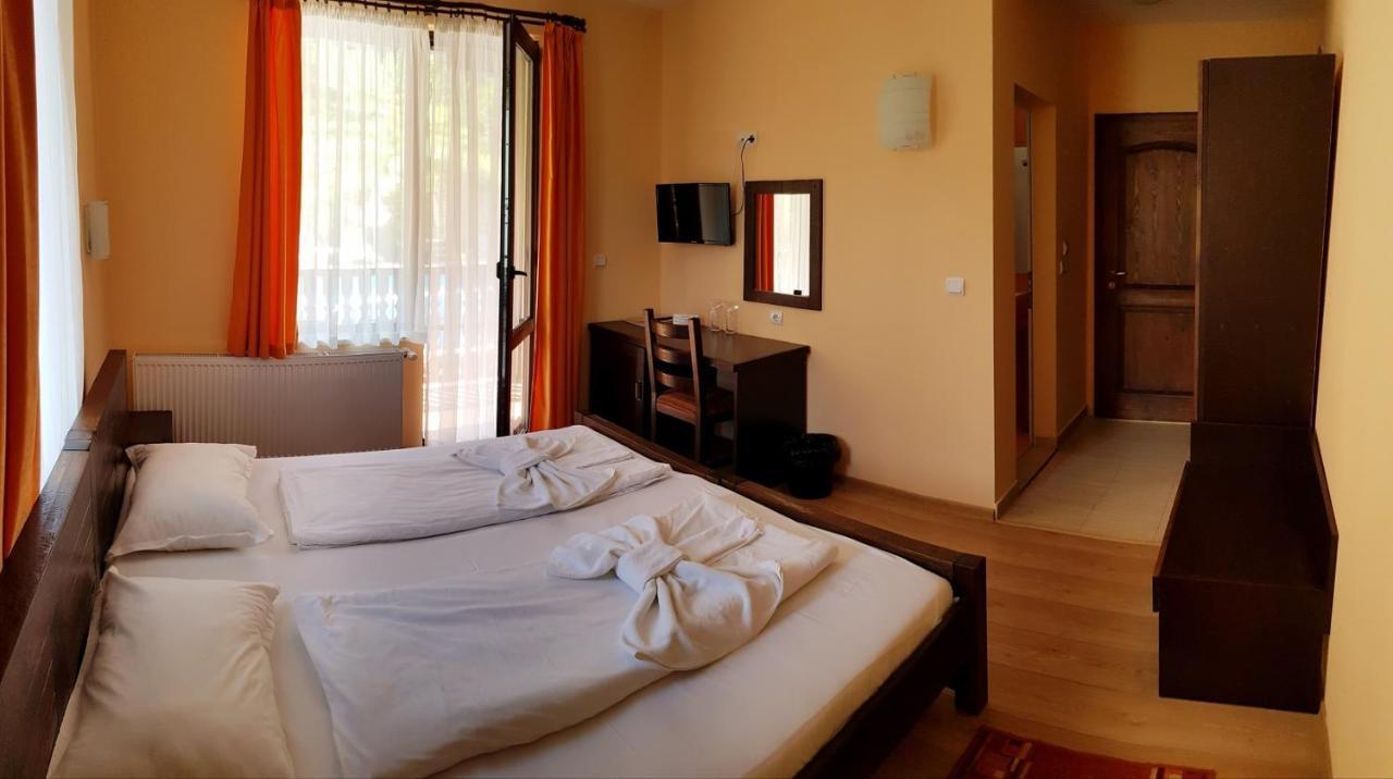 Family Hotel Chiflik Hills Luaran gambar
