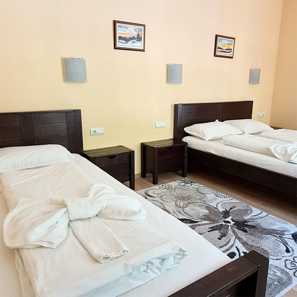 Family Hotel Chiflik Hills Bilik gambar
