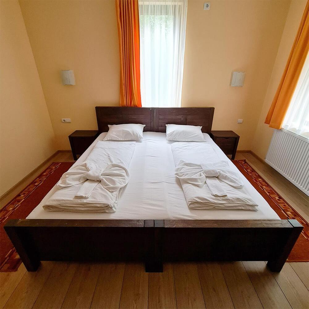 Family Hotel Chiflik Hills Bilik gambar
