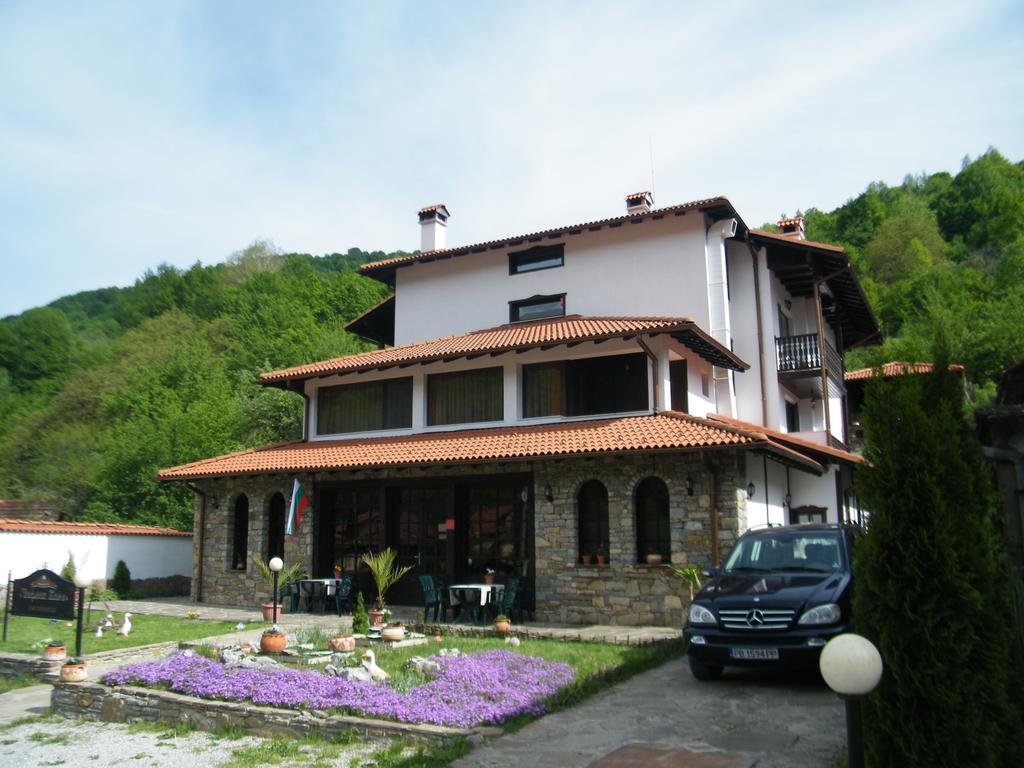 Family Hotel Chiflik Hills Luaran gambar