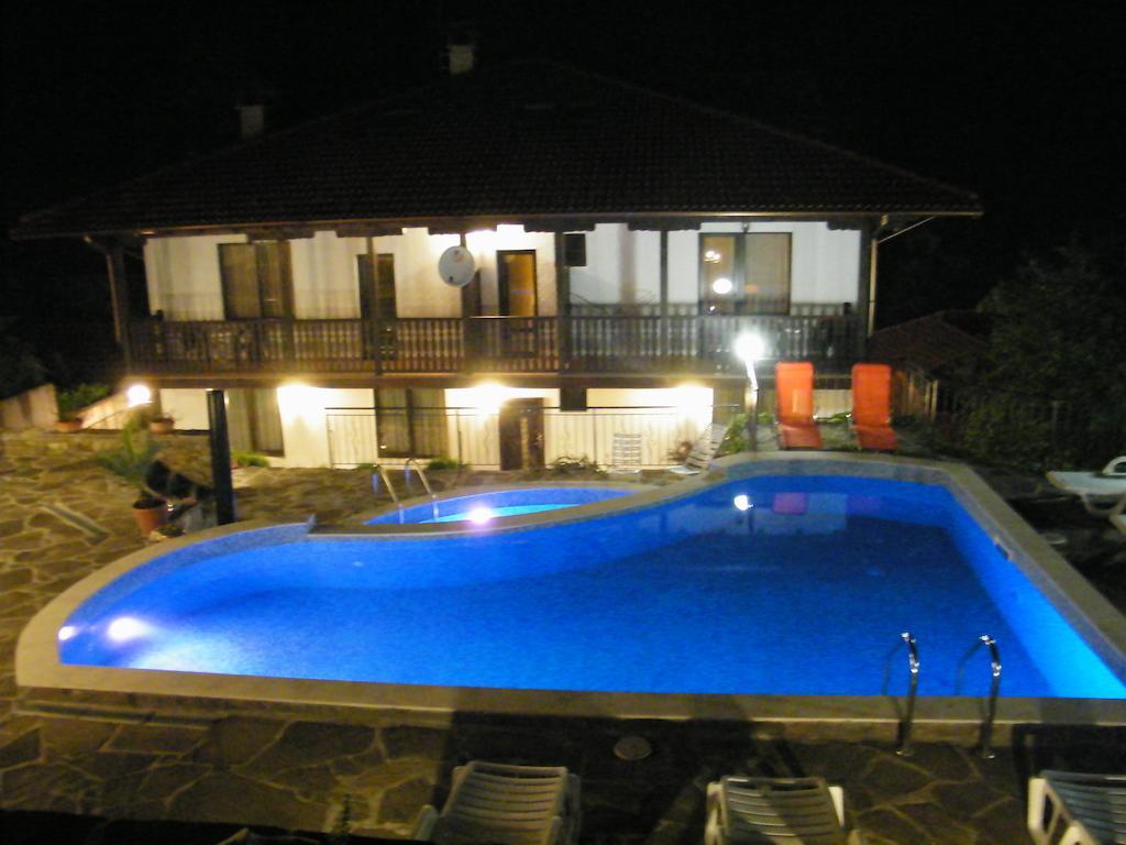 Family Hotel Chiflik Hills Luaran gambar