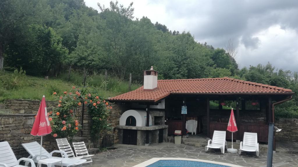 Family Hotel Chiflik Hills Luaran gambar