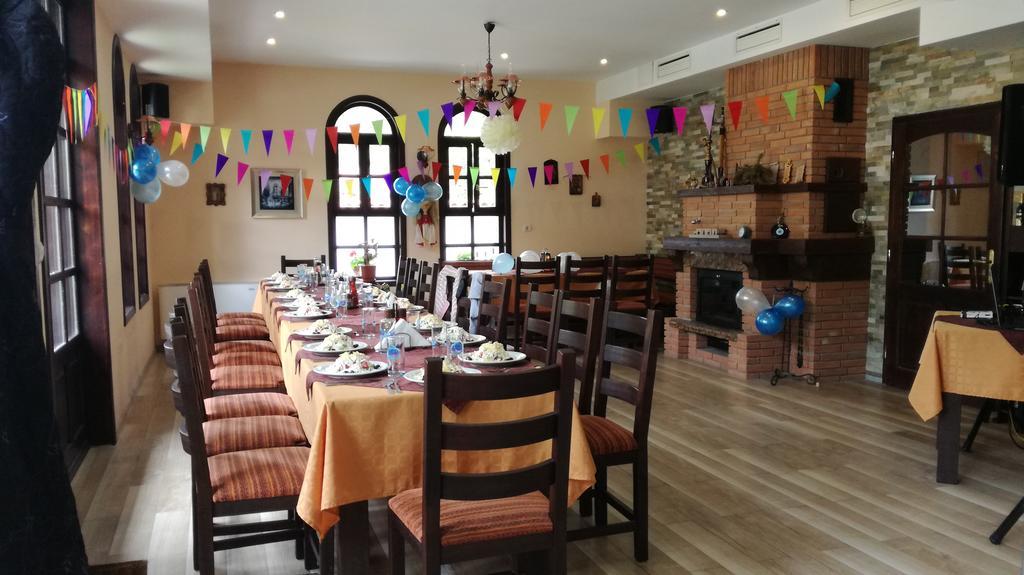 Family Hotel Chiflik Hills Luaran gambar