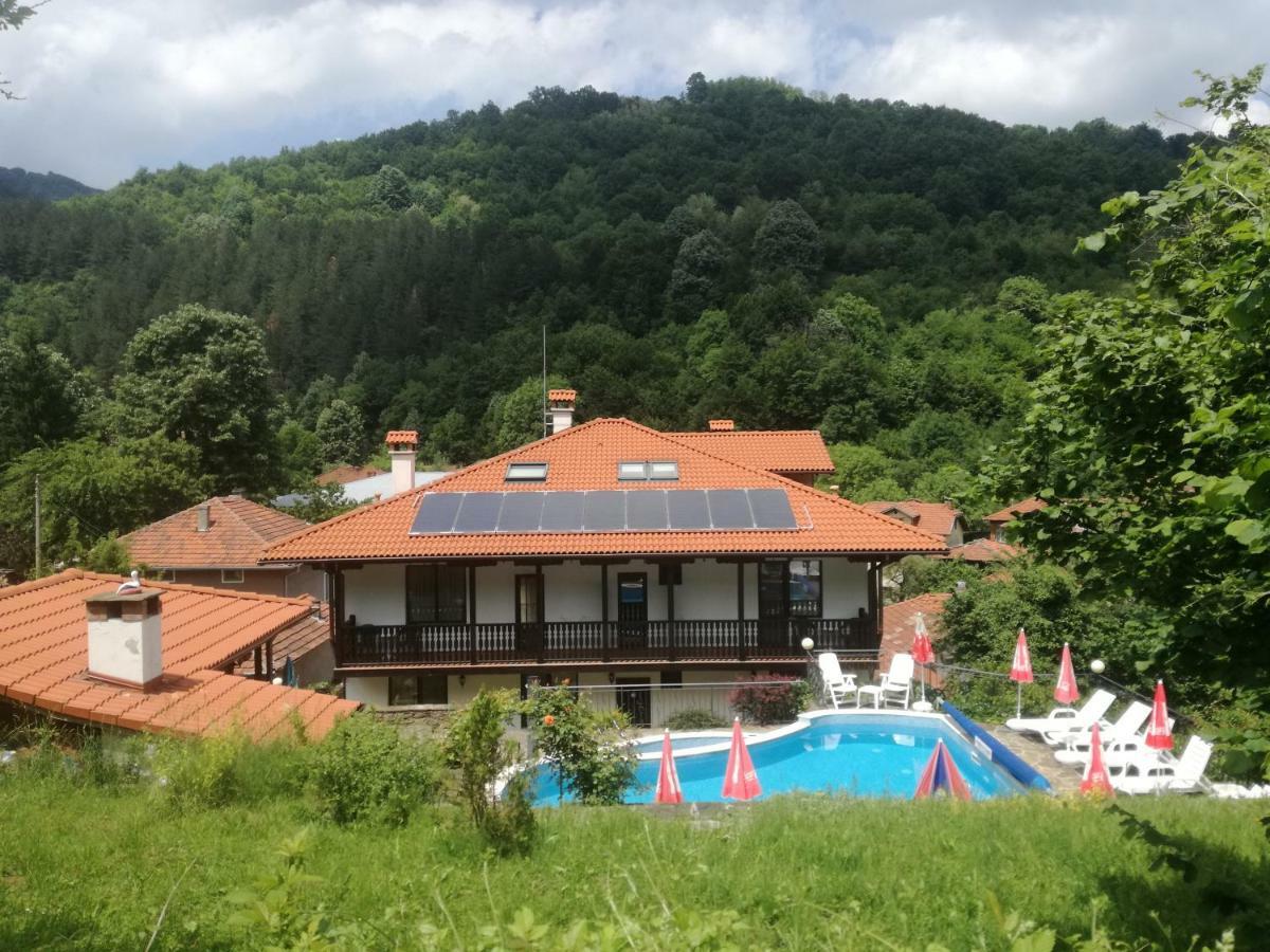 Family Hotel Chiflik Hills Luaran gambar